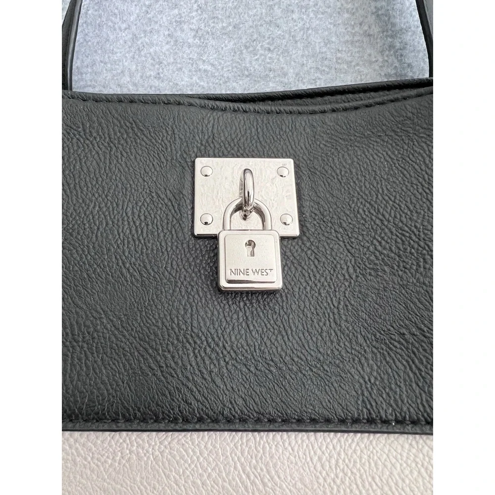 Nine West Handbag PreOwned Condition Black/Beige Padlock Design‎ Faux Leather